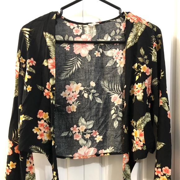 Floral open front long sleeves - Picture 1 of 3